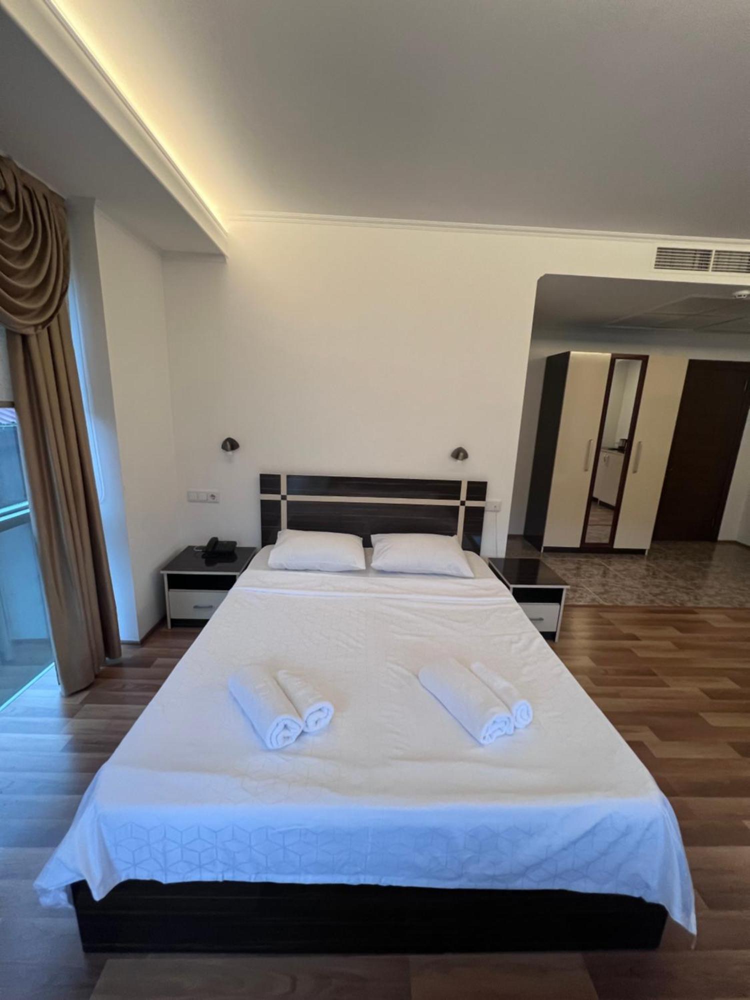 Hotel Argo Batumi Ngoại thất bức ảnh