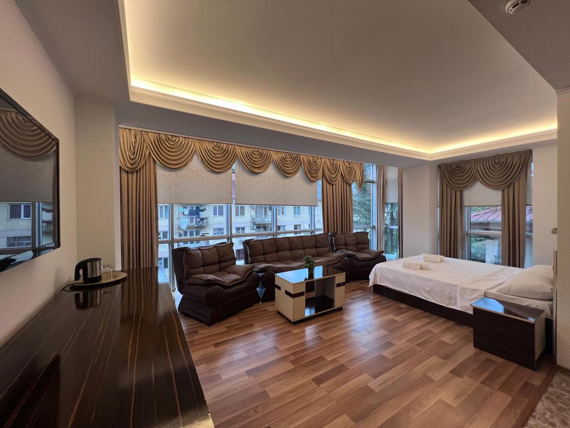 Hotel Argo Batumi Ngoại thất bức ảnh